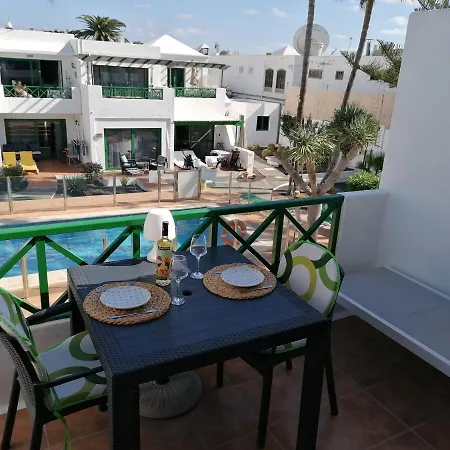 El Piso Del Puerto - Charm *