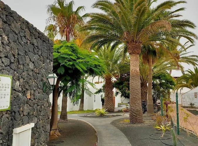 El Piso Del Puerto - Charm *